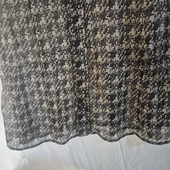 Lane Bryant Womens Top.   Box 26 - Picture 4 of 5